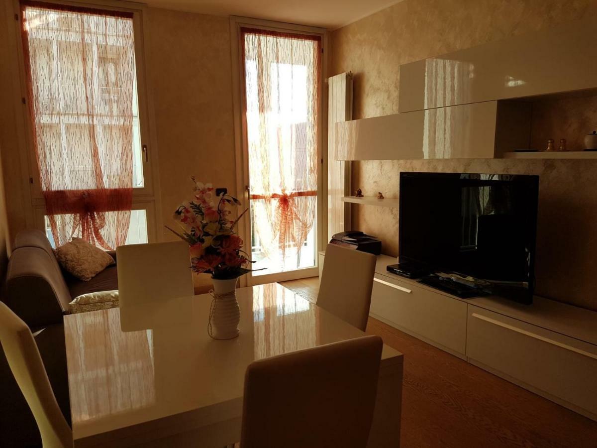 Milano Malpensa Grandi Ap Appartement Gallarate Buitenkant foto