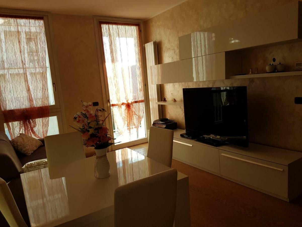 Milano Malpensa Grandi Ap Appartement Gallarate Buitenkant foto