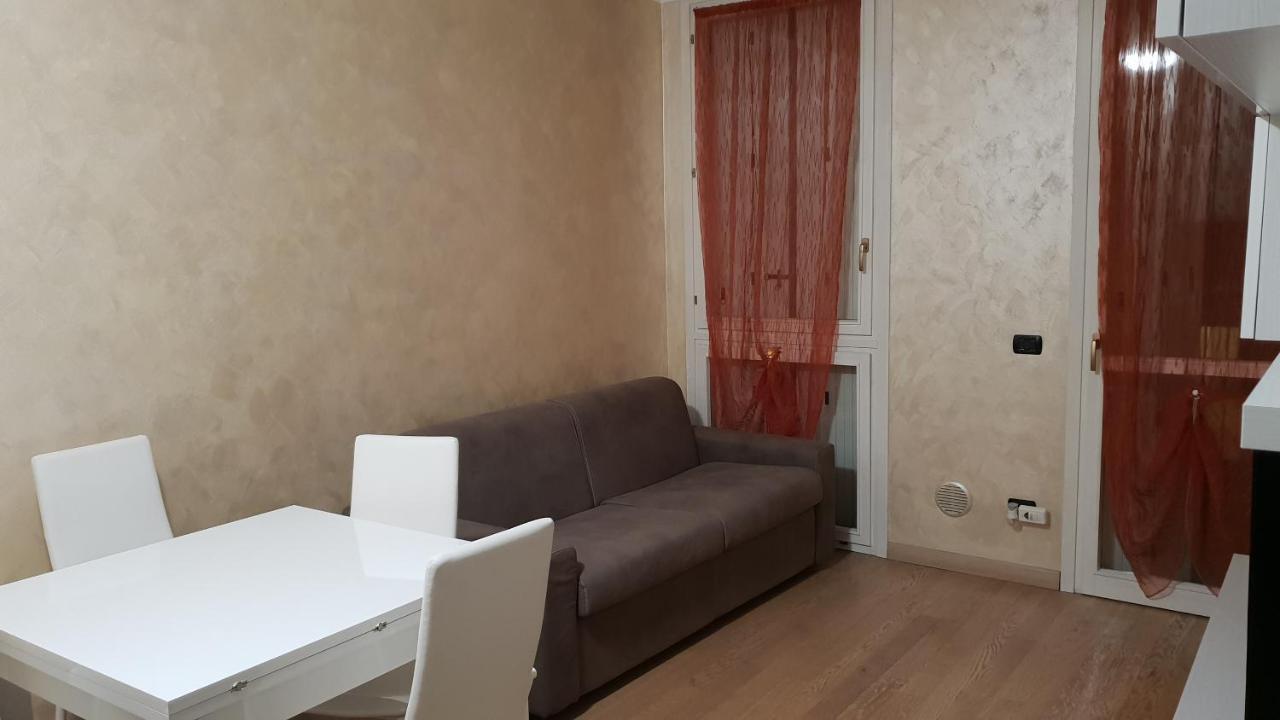 Milano Malpensa Grandi Ap Appartement Gallarate Buitenkant foto